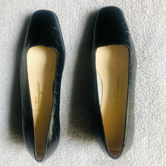 Salvatore Ferragamo Shoes - Salvatore Ferragamo flat shoe for corporate women